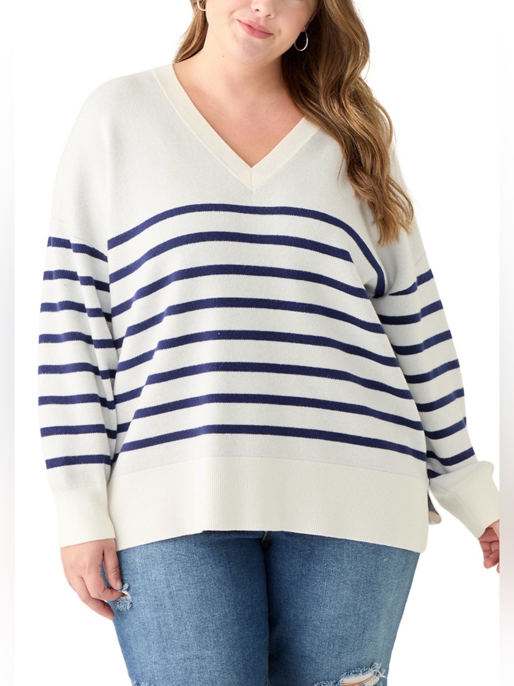 PHILOSOPHY By REPUBLIC Plus Size Long Sleeve 
V-Neck Pullover High/Low Hem.